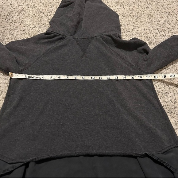 Lululemon Athletica Dark Gray Pull Me Over Hoodie Size 4 - Picture 10 of 12